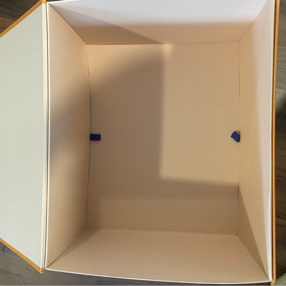 Louis Vuitton Alma PM - Picture 15 of 16